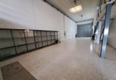 485m² offices for sale in Igualada, Carrer de la Gran Bretanya photo