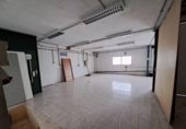 485m² offices for sale in Igualada, Carrer de la Gran Bretanya photo