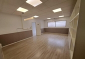 485m² offices for sale in Igualada, Carrer de la Gran Bretanya photo