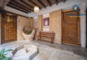 439m² building for sale in Granada, in the area of Albaicín, Callejón Boli photo