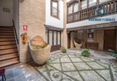 439m² building for sale in Granada, in the area of Albaicín, Callejón Boli photo