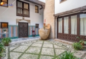 439m² bâtiment pour vente à Grenade, dans le quartier de La Almanzora, Calle Chirimías photo