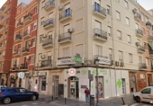 154m² locaux commerciaux pour vente à Valence, dans le quartier de Nou Moles, Calle Olivereta photo