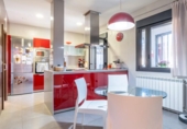 672m² bâtiment pour vente à Barbastro, Calle Corona de Aragón photo