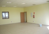 Nave Industrial en venta con 750m² en Valladolid, en la zona de Polígono San Cristóbal foto