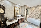 612m² building for sale in Torremolinos photo