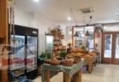 120m² commercial premises for rent in Barcelona, in the area of the Camp of the Harp of the Clot, Carrer de Rogent photo