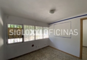 56m² bureaux pour vente à Barcelone, dans le quartier de Porta, Passatge de la Ciutat de Mallorca photo