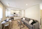 Edificio en venta en Madrid, en la zona de Numancia foto