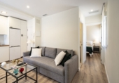 Edificio en venta en Madrid, en la zona de Numancia foto