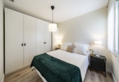 Edificio en venta en Madrid, en la zona de Numancia foto