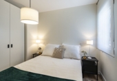 Edificio en venta en Madrid, en la zona de Numancia foto