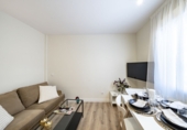 Edificio en venta en Madrid, en la zona de Numancia foto