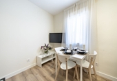 Edificio en venta en Madrid, en la zona de Numancia foto