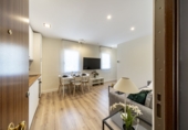 Edificio en venta en Madrid, en la zona de Numancia foto