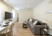 Edificio en venta en Madrid, en la zona de Numancia foto