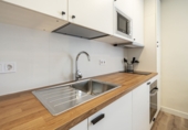 Edificio en venta en Madrid, en la zona de Numancia foto