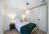 Edificio en venta en Madrid, en la zona de Numancia foto
