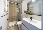 Edificio en venta en Madrid, en la zona de Numancia foto