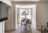 Edificio en venta en Madrid, en la zona de Numancia foto