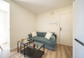 Edificio en venta en Madrid, en la zona de Numancia foto