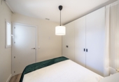 Edificio en venta en Madrid, en la zona de Numancia foto
