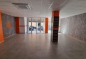 Local comercial en alquiler con 220m² en Castellón de la Plana foto