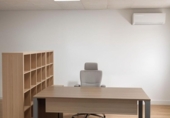  commercial premises industrial for sale in Seville, in the area of Old Airport, Calle Terbio photo