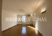 90m² offices for rent in Barcelona, in the area of the Dreta de l'Eixample, Carrer de la Diputació photo