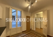 90m² offices for rent in Barcelona, in the area of the Dreta de l'Eixample, Carrer de la Diputació photo