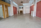 76m² locaux commerciaux pour location à Montijo, Calle Arriba photo