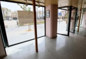 76m² locaux commerciaux pour location à Montijo, Calle Arriba photo