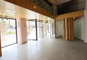 76m² locaux commerciaux pour location à Montijo, Calle Arriba photo