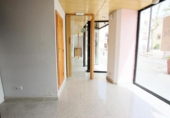 76m² locaux commerciaux pour location à Montijo, Calle Arriba photo