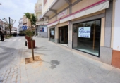 76m² locaux commerciaux pour location à Montijo, Calle Arriba photo