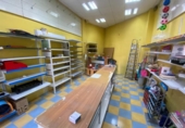 75m² locaux commerciaux pour vente à Tomares, Calle Alcalde Ricardo Fernández Cuello photo
