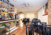 62m² locaux commerciaux avec locataires pour vente à Grenade, dans le quartier de Quartier de San Jerónimo, Plaza de San Agustín photo
