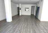 Local comercial en venta con 95m² en Marbella, Calle Sevilla foto