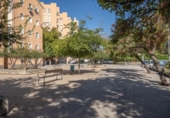 Cafetería en venta en Granada, en la zona de Ciudad Jardín, Plaza de la Concordia foto