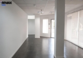120m² locaux commerciaux pour vente à Cáceres, Avenida Pierre de Coubertín photo