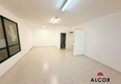 Local comercial
en venda
amb 99m² a Sant Jordi foto