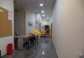 Local comercial en alquiler con 175m² en Linares foto