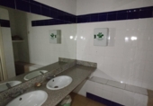 130m² locaux commerciaux pour vente à Jaén photo