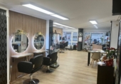 85m² salon de coiffure pour vente à Palencia photo