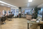 85m² salon de coiffure pour vente à Palencia photo