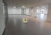 Oficina en alquiler con 728m² en Madrid, en la zona de Valverde, Calle de Portomarín foto