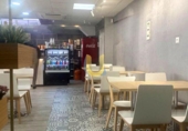 90m² restaurant for rent in Madrid, in the area of San Diego, Calle de María Bosch photo