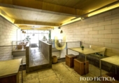 180m² restaurant for rent in Madrid, in the area of Valdeacederas, Calle de la Genciana photo