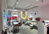 70m² salon de coiffure pour location, cession à Madrid, dans le quartier de Los Ángeles, Calle de Anoeta photo