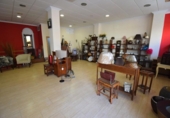 Local comercial
en venda
amb 210m² a Guardamar del Segura, Calle Dolores Viudes Blasco foto